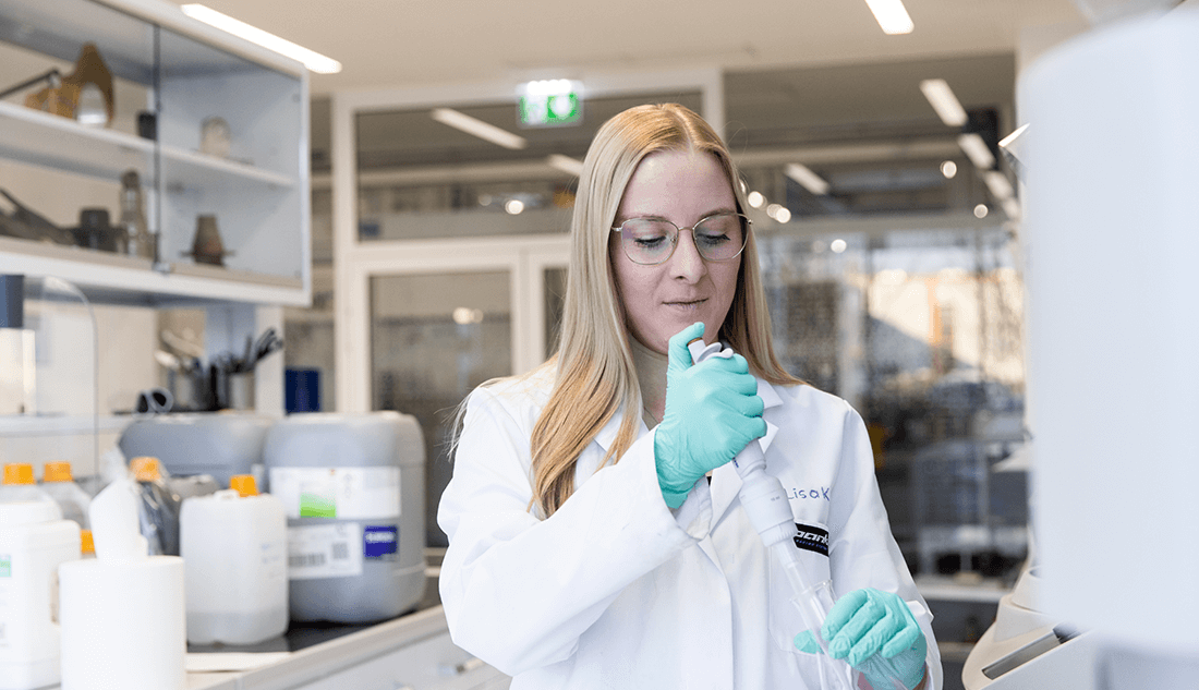 Lisa, Werkstofftechnikerin bei Pankl